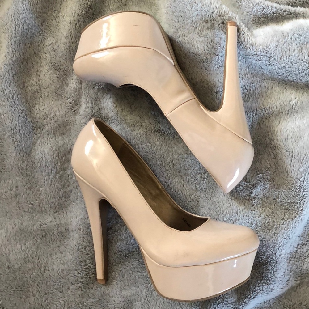 Nude Pumps ✨